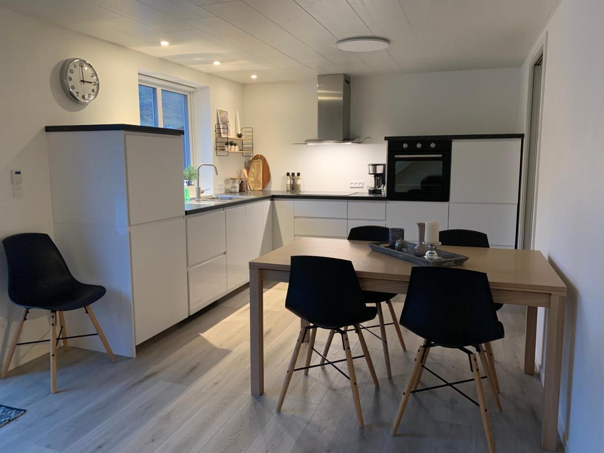Spacious Apartment On N.P.Gota 8A, Klaksvik Bagian luar foto