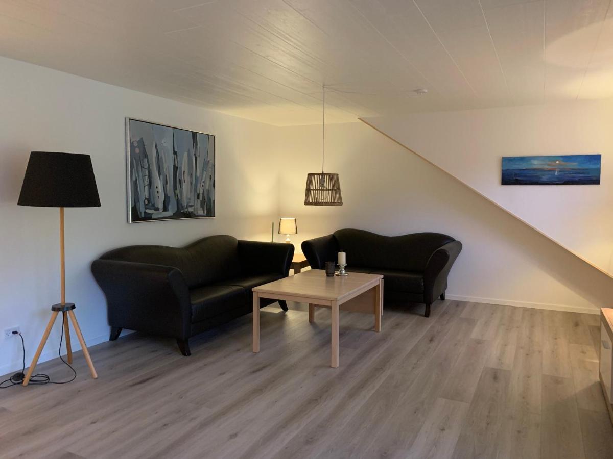 Spacious Apartment On N.P.Gota 8A, Klaksvik Bagian luar foto